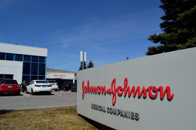 Johnson & Johnson defends talc bankruptcy in court